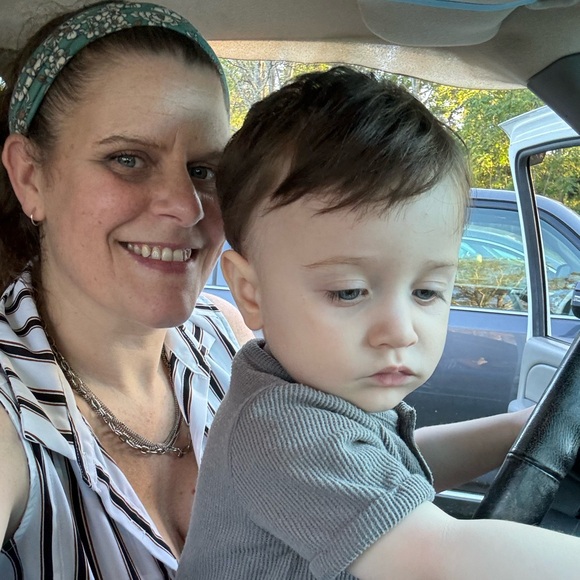 Meet your Posher, Lindsay - Picture 1 of 1